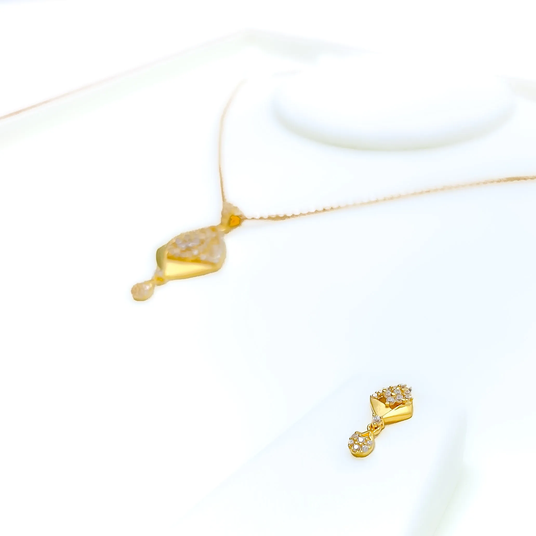 Attractive Asymmetrical 22k Gold CZ Pendant Set