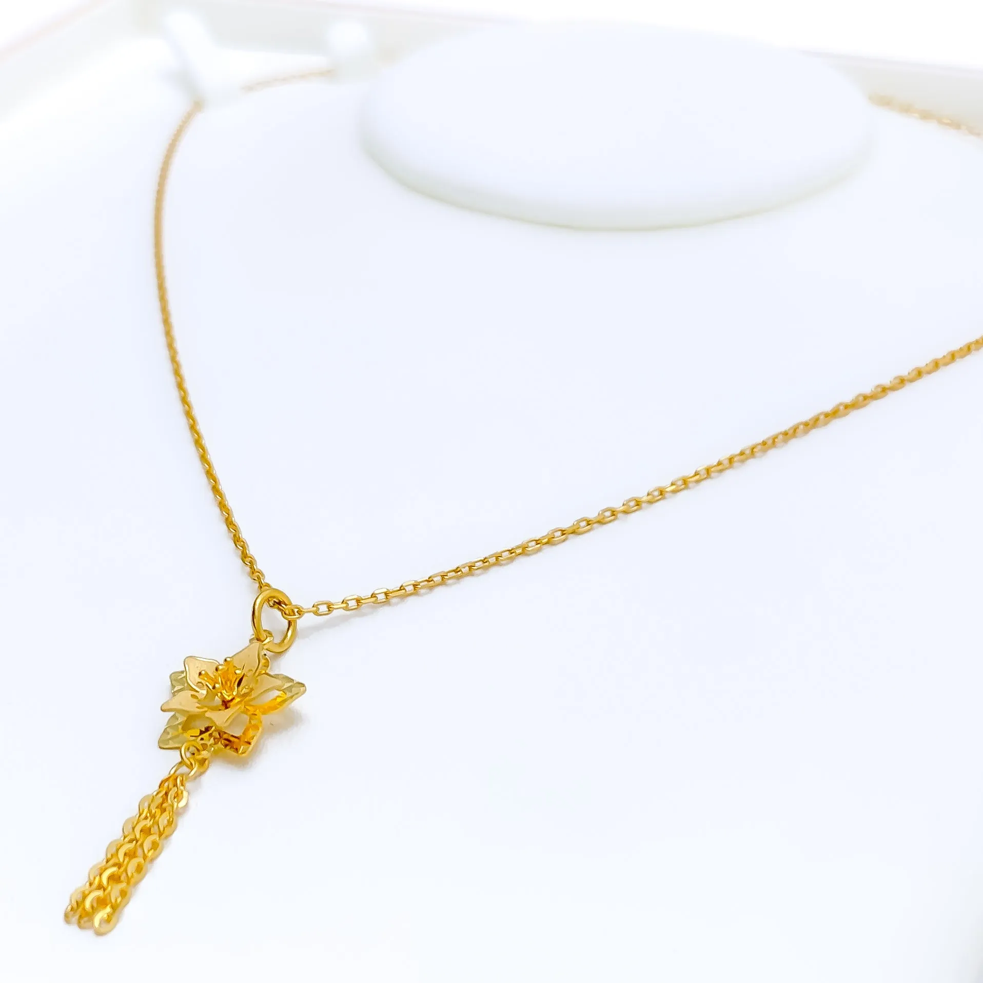 Blooming 22K Gold Floral Pendant Set